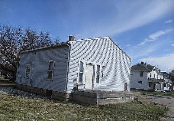 4th image of 2801 W 3rd St