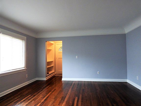 4th image of 3206 Margaret St