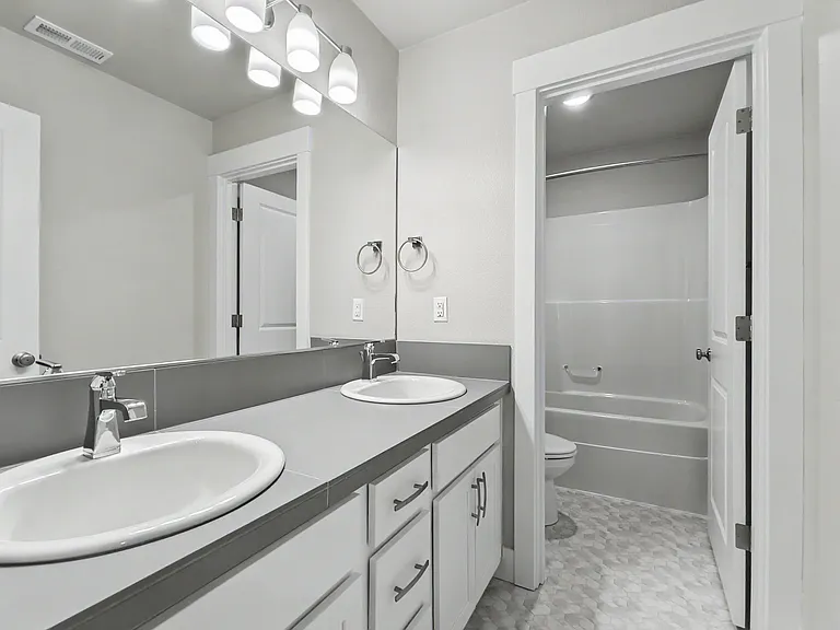 17555 SW Sunview Ln — Photo 21