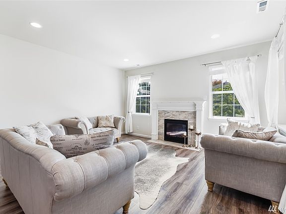 5th image of 1101 28th St NW