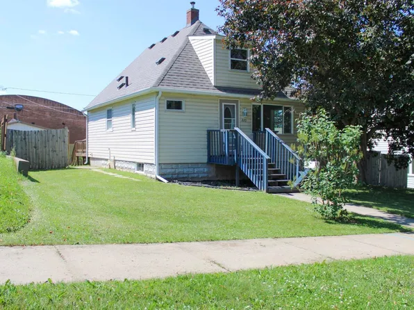 220 Garfield St, Eveleth, MN 55734