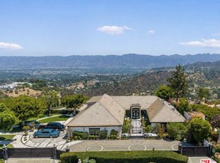 8416 Skyline Dr, Los Angeles, CA 90046