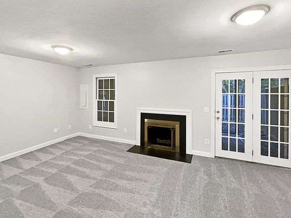 3rd image of 670 Magness Dr