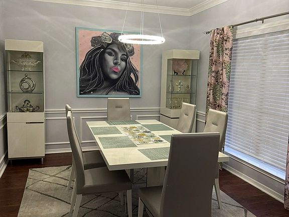 5th image of 8746 London Heights