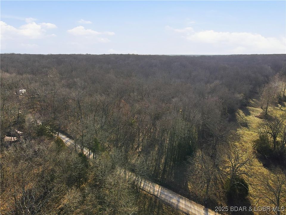 2nd image of Hidden Oaks Rd