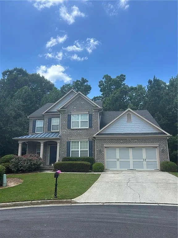 6 bed, 5.0 bath, 4950 sqft, $3,650 — Photo 1