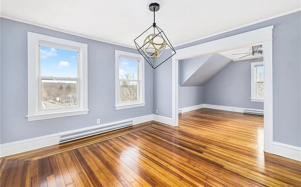 3 bed, 1000 sqft, $2,500 — Photo 3