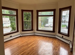 11 Pleasant St #3, Brattleboro, VT 05301