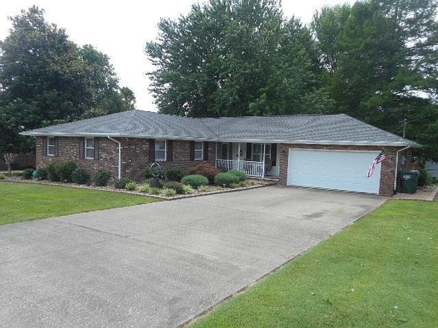 1st image of 1957 Lakeshore Dr