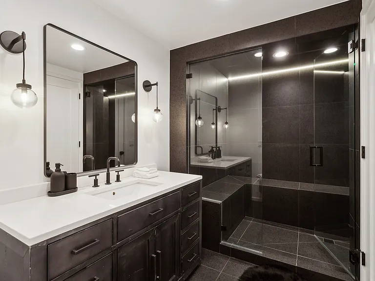 1102 Norfolk Ave — Photo 44
