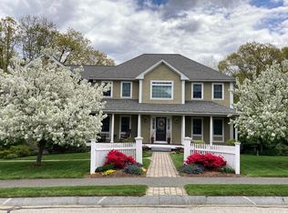 12 Londonderry Ln, Georgetown, MA 01833