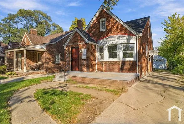 4 bed, 896 sqft, $1,700 — Photo 3