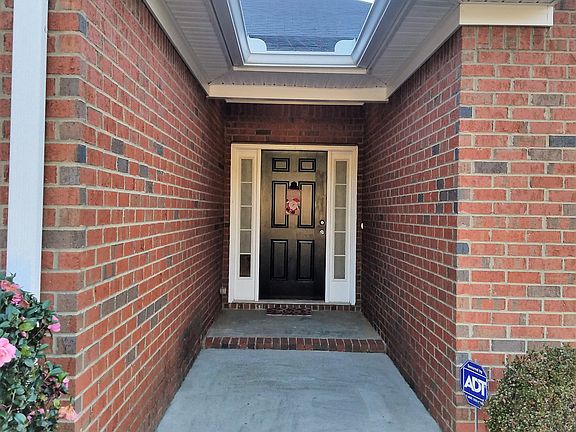 3rd image of 652 Ventana Dr