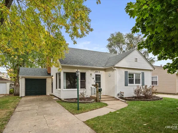 843 Spruce St, Aurora, IL 60506