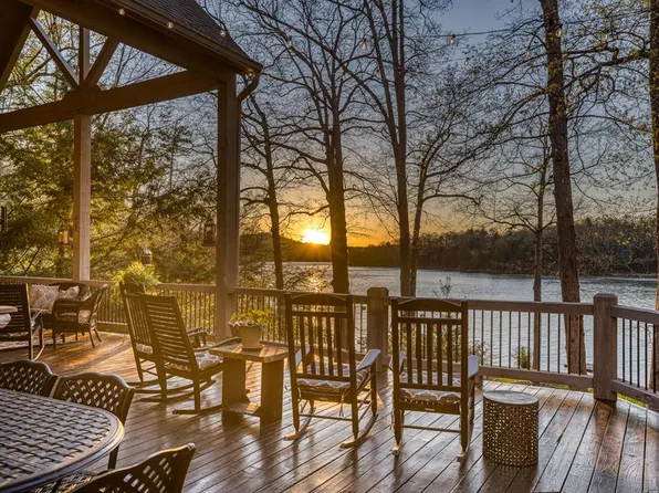 790 Star Creek Dr, Morganton, GA 30560