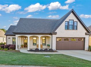 1230 Lakeview Ter, Opelika, AL 36801