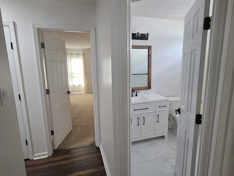 423 Spring Dr — Photo 14
