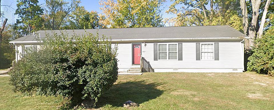 1st image of 2831 Main St
