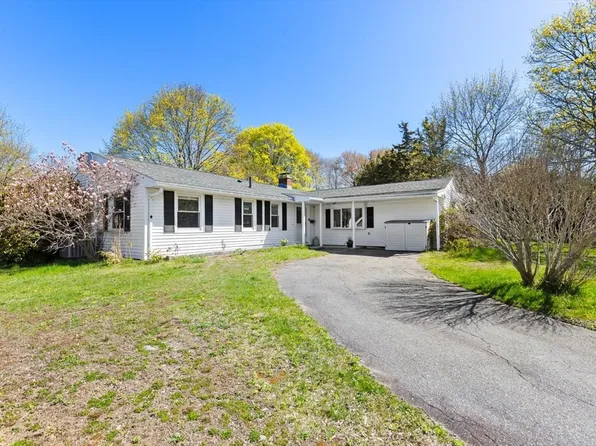 52 Coolidge Rd, Danvers, MA 01923
