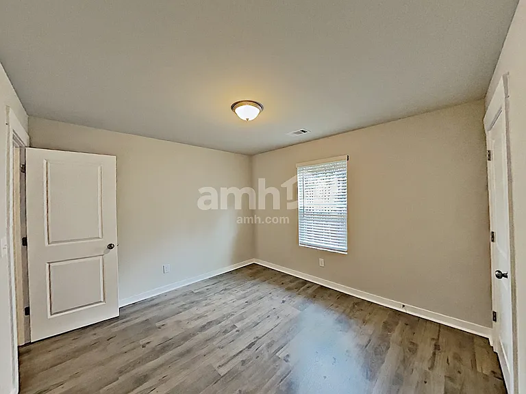 518 Camp Dr — Photo 13