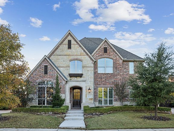 3rd image of 6415 Mountain Sky Rd