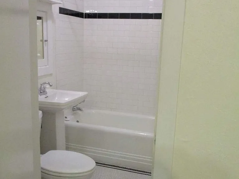 Annie Wright: Wilshire 514 — Photo 13