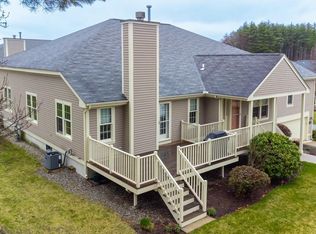17 Kittanset Rd, Bedford, NH 03110