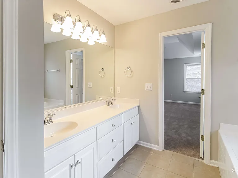 7 Crab Tree Ct — Photo 9