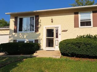 17701 Arlington Dr, Country Club Hills, IL 60478