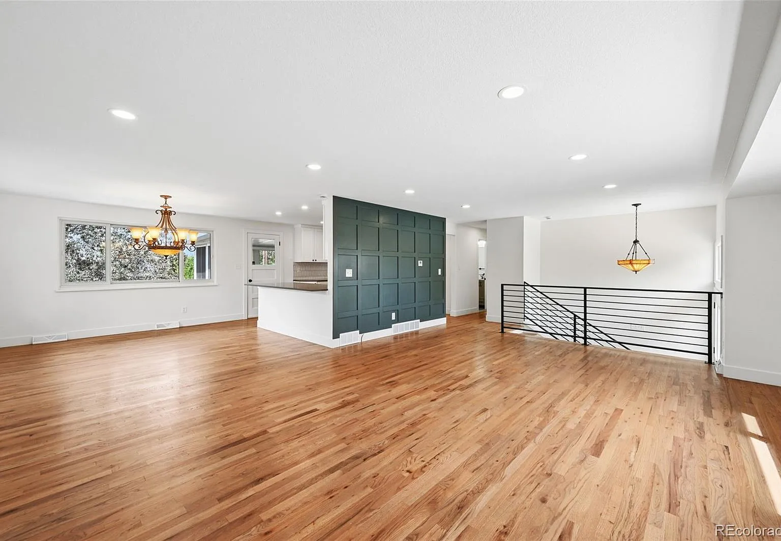 3 bed, 2.0 bath, 1619 sqft, $3,250 — Photo 4