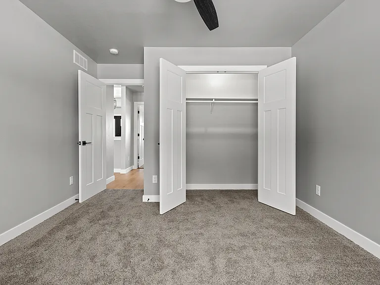 2325 Oliver Ln — Photo 10