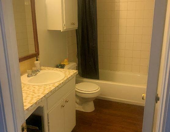 4th image of 307 S Doty St