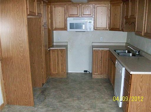 5th image of 1615 Clark Ave