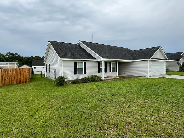 7031 White Pine Ave — Photo 4