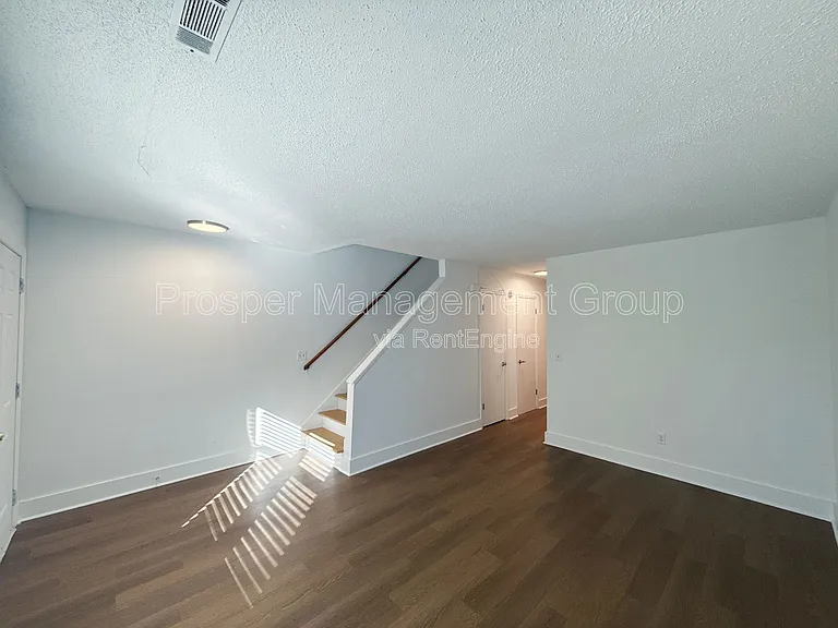 258 Fleming Rd #A — Photo 3