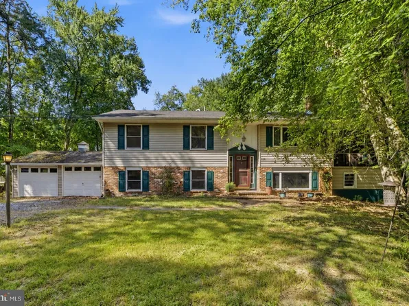 418 Dixontown Rd, Medford Lakes, NJ 08055