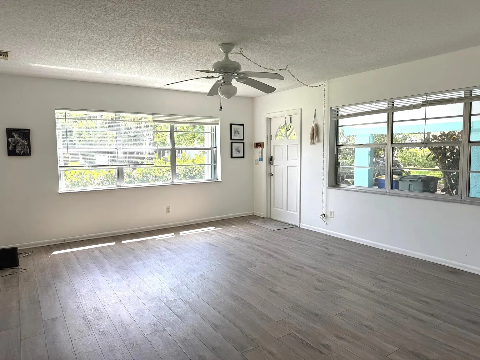 2 bed, 2.0 bath, 1400 sqft, $2,400 — Photo 3