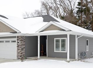 913 Journey Hills Rd, Milton, WI 53563