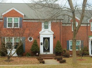 25 Fairview Ave, Chicopee, MA 01013