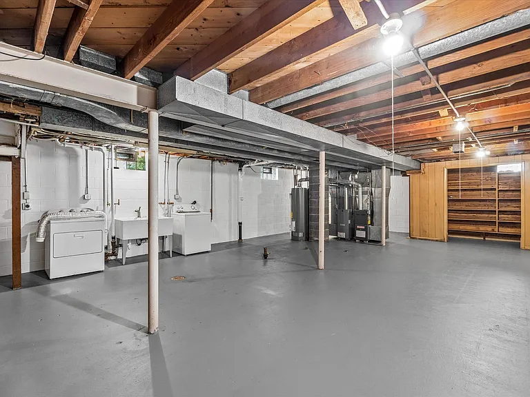7029 W Hampton Ave — Photo 16