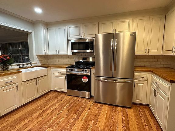 4th image of 2 Forest Hill Cir