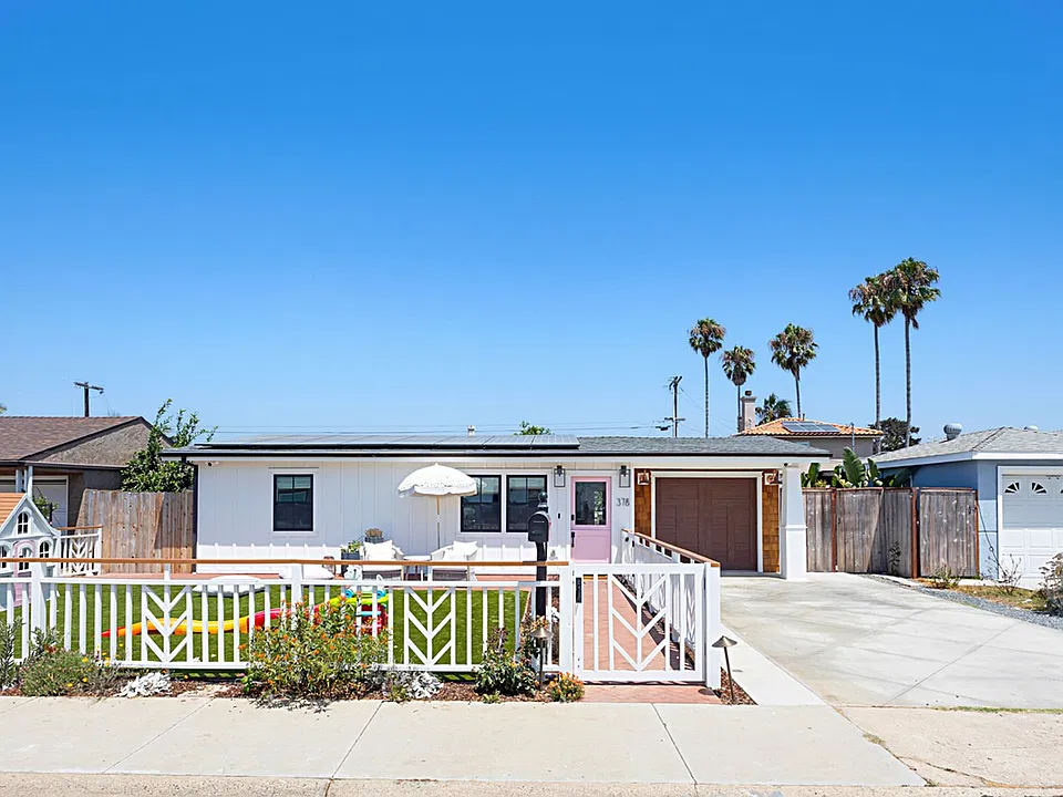 378 Ebony Ave