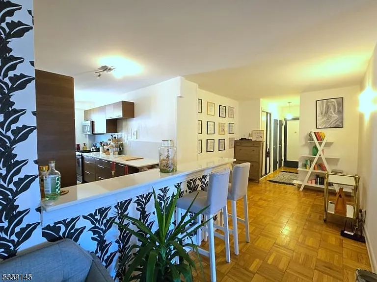 5 Roosevelt Pl #C004E-C — Photo 6