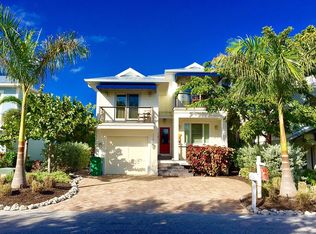 110 46th St, Holmes Beach, FL 34217