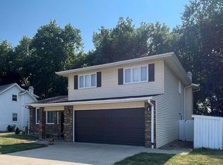 21 29th Pl, Fort Madison, IA 52627