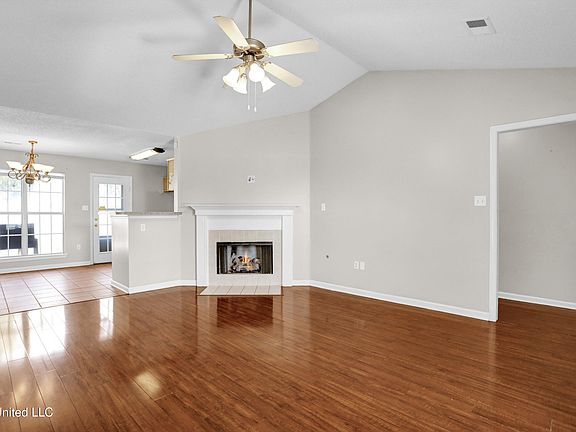2nd image of 10638 Pecan Meadow Dr N