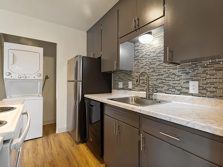 Timberline Apartments — Photo 22