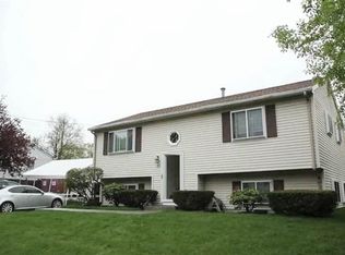 25 Aspen Way, Warwick, RI 02886