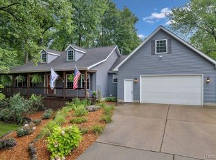 13099 Ripley Rd, Linden, MI 48451