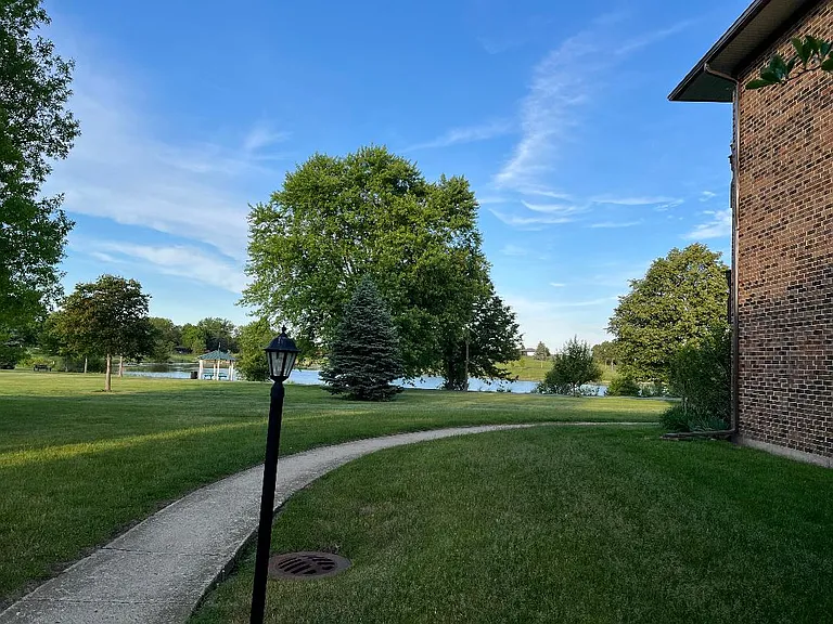 13 Crestview Ln #12 — Photo 21